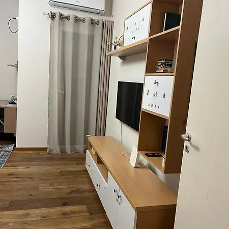 Tek Kompleksi Vind Tirana